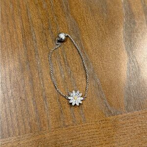 Swarovski daisy bracelet